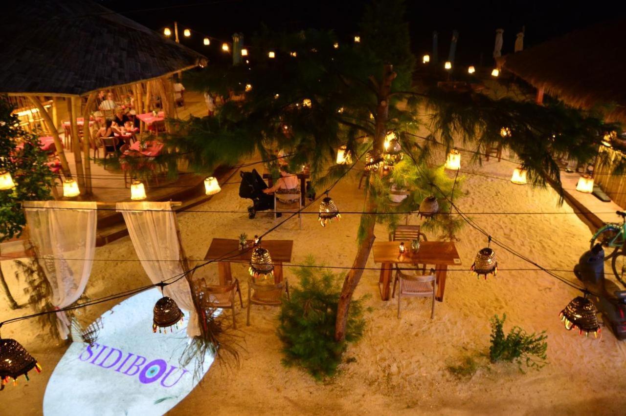 Living Asia Sunset Resort 길리 아이르 외부 사진